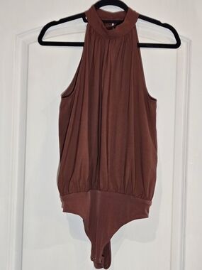 Express Rust Brown Halter Neck Pleated Bodysuit Size Small, Minimalist